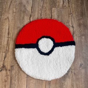 Poké Ball rug 🖤❤️
